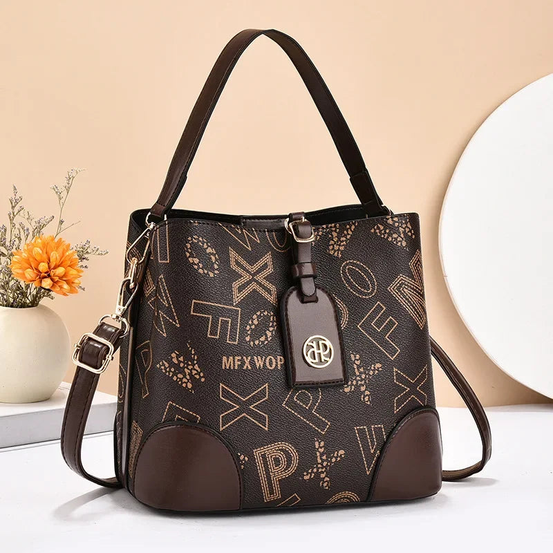 bolsa transversal feminina,
Bolsa Tote,
bolsa grande feminina,
bolsa feminina grande,
bolsa feminina,
bolsa de couro feminina,
bolsa couro feminina,
bolsa couro