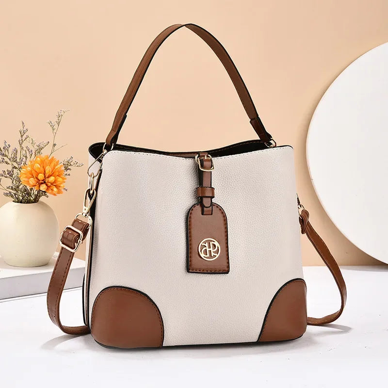 bolsa transversal feminina,
Bolsa Tote,
bolsa grande feminina,
bolsa feminina grande,
bolsa feminina,
bolsa de couro feminina,
bolsa couro feminina,
bolsa couro