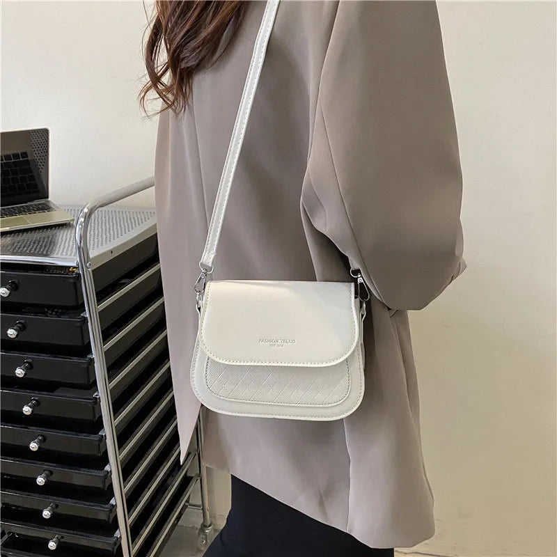 bolsa transversal feminina,
bolsa feminina,
bolsa de couro feminina,
bolsa couro feminina,
Bolsa tiracolo